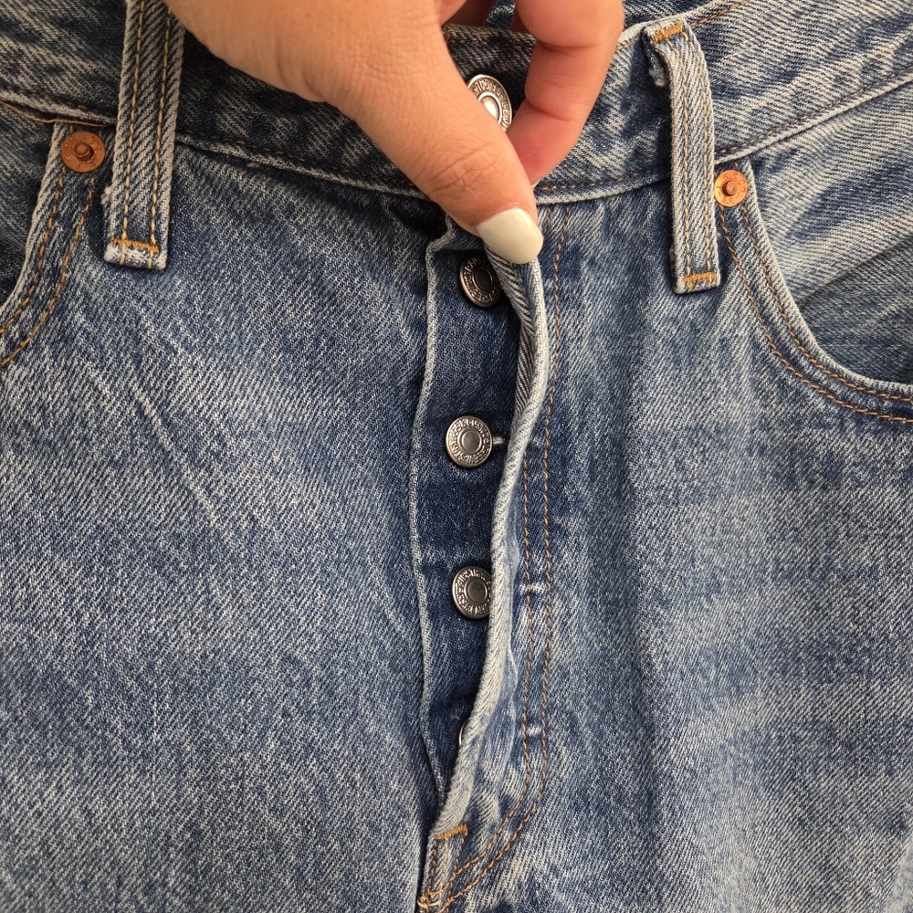 Levis Womens 501s Button Fly Straight Jeans - Picture 4 of 9